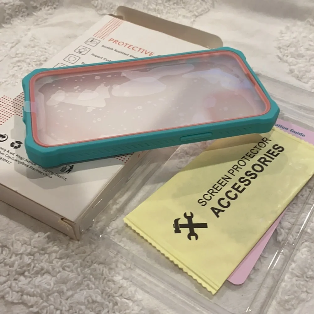 iPhone 13 case(green/pink)